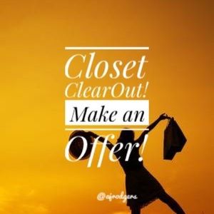 🛍MAKE ME AN OFFER!😘